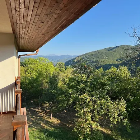 Сasa de vacaciones The Old Walnut House *