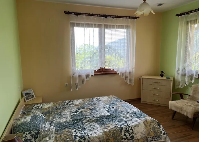 The Old Walnut House