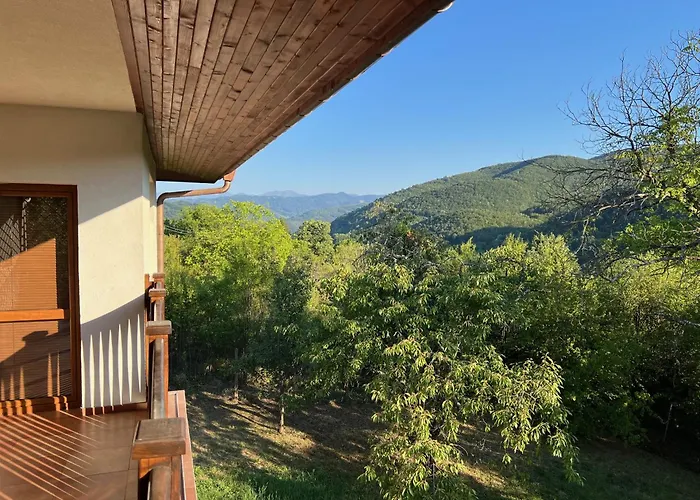 Holiday home The Old Walnut House *