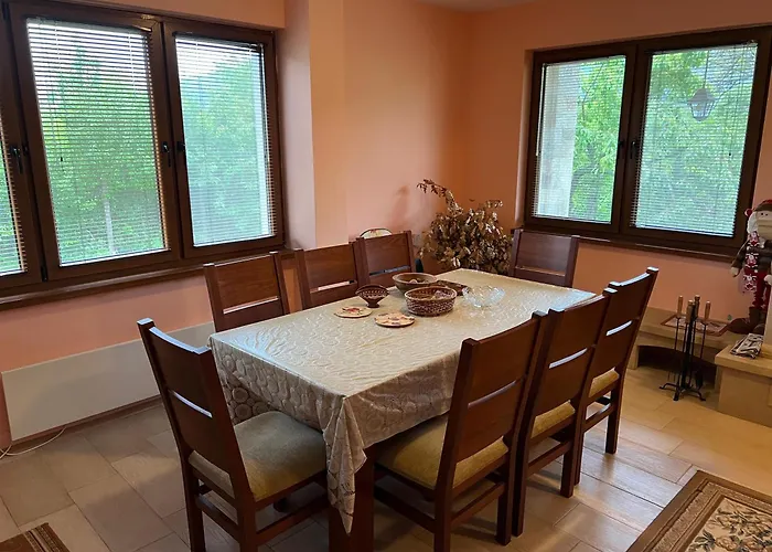 Holiday home The Old Walnut House *