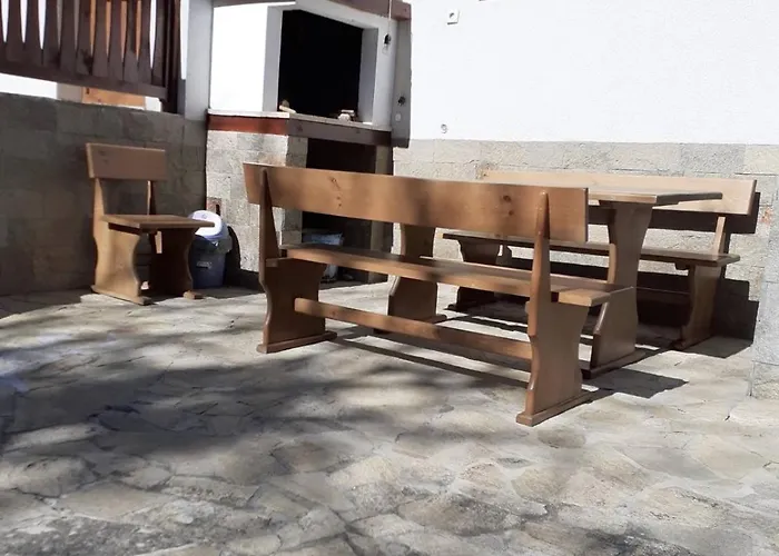 Holiday home The Old Walnut House Terziysko