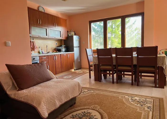 The Old Walnut House Terziysko